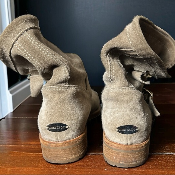 JIMMY CHOO SANDY BEIGE SUEDE BUCKL;ED DETAIL BIKER ANKLE SLOUCHY BOOTS (SZ 41) - Picture 6 of 15